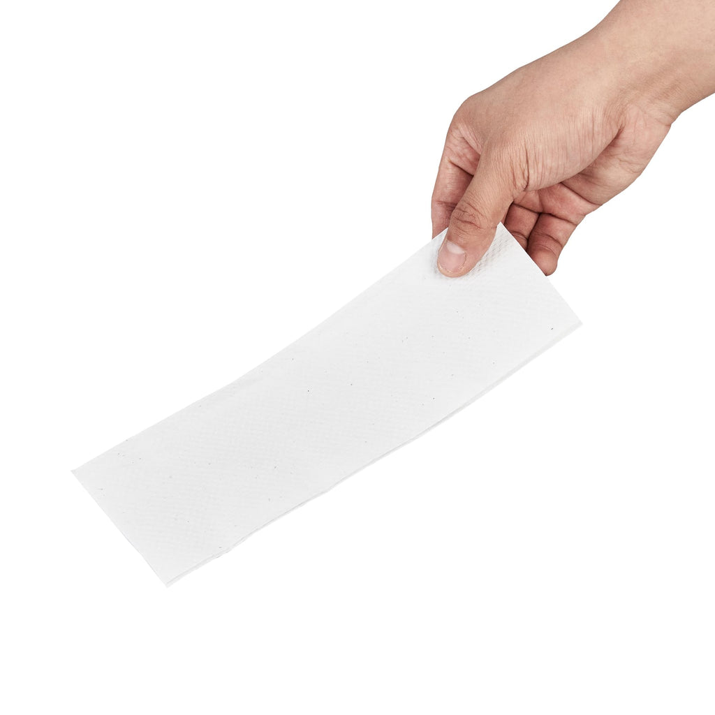 Restaurantware Multifold Paper Towels 250 Pack of 9.5 x 9.25 Inch Absorbent Hand Drying Towels Spill Cleaning Disposable White